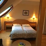 מלון Hotel-restaurant Zum Onkel Jonathan 3*