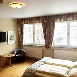 Hotel-restaurant Zum Onkel Jonathan 3*
