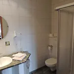 Hotel-restaurant Zum Onkel Jonathan ראהרן