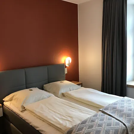 Hotel-restaurant Zum Onkel Jonathan ホテル ラアーレン