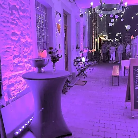 Hotel-restaurant Zum Onkel Jonathan Hotell Raeren