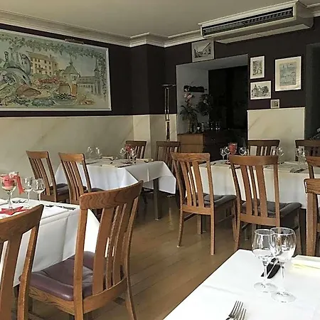 Hotel-restaurant Zum Onkel Jonathan Otel Raeren