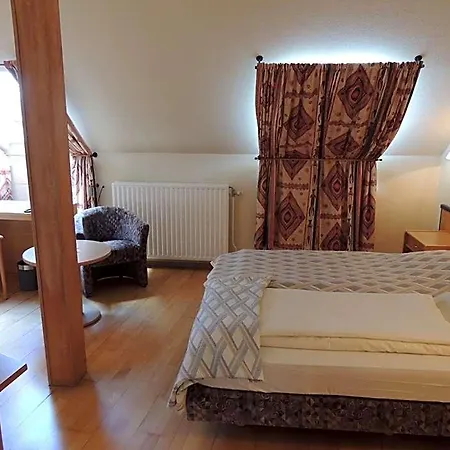 Hotel-restaurant Zum Onkel Jonathan 3* Raeren