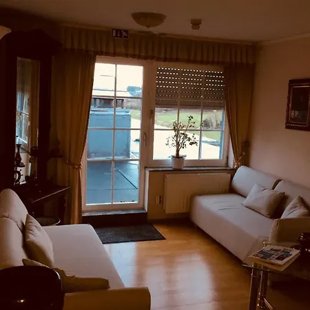 Hotel-restaurant Zum Onkel Jonathan ホテル 3*