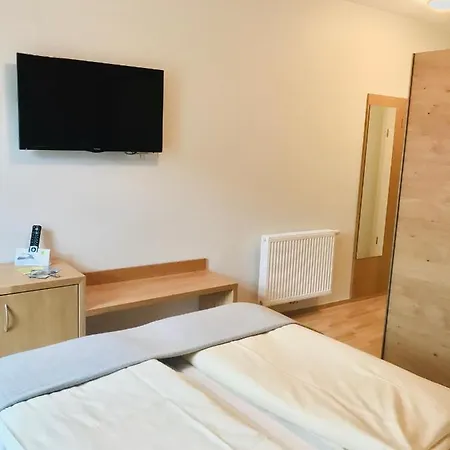 Hotel-restaurant Zum Onkel Jonathan ラアーレン