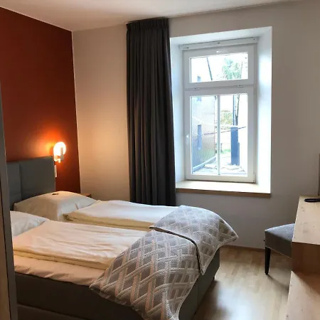 Hotel-restaurant Zum Onkel Jonathan ホテル 3*