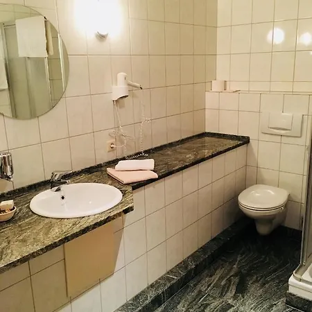 Ξενοδοχείο Hotel-restaurant Zum Onkel Jonathan 3*