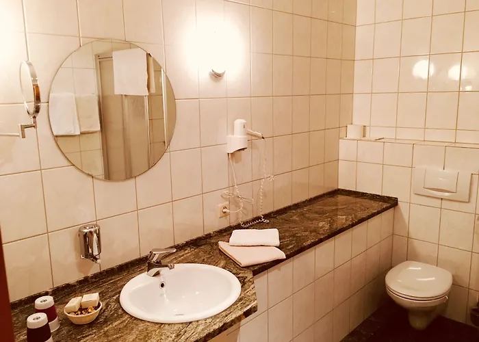 Hotel-restaurant Zum Onkel Jonathan Raeren